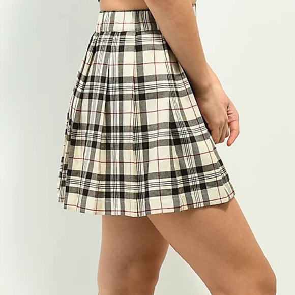 Empyre by Zumiez Plaid Mini Skirt size medium brown and tan school girl - Picture 2 of 12
